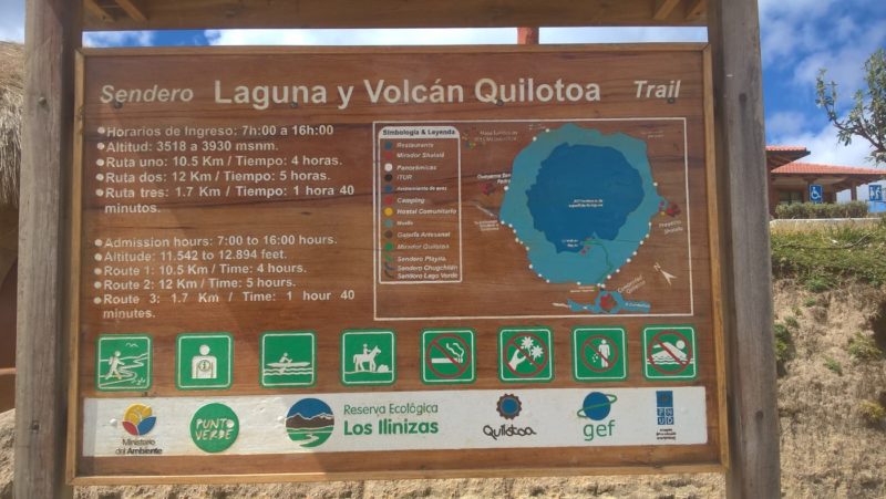 panneau d'informations sur la lagune de Quilotoa